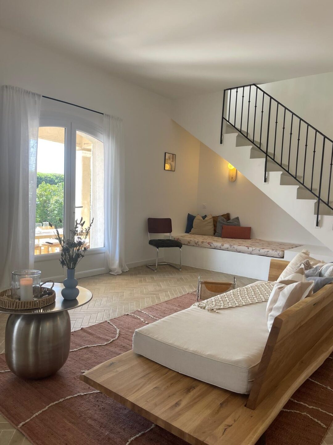 Sitznische unter der Treppe, alternative Ansicht